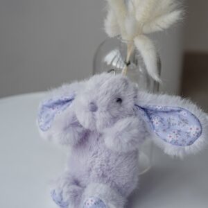 Игрушка мягкая- брелок Зайка-ушастик, сиреневый